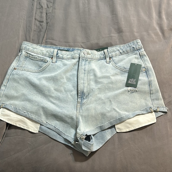 Highest Rise Cheeky Shorts Wild Fable Size 16 / 33 Waist - Picture 2 of 5